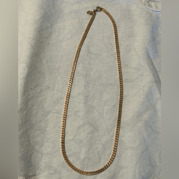 🎅🏻 VINTAGE SIGNED AVON 16.5” HEAVY GOLD CHAIN/2.5”ENAMELED PENDANT - Picture 3 of 9